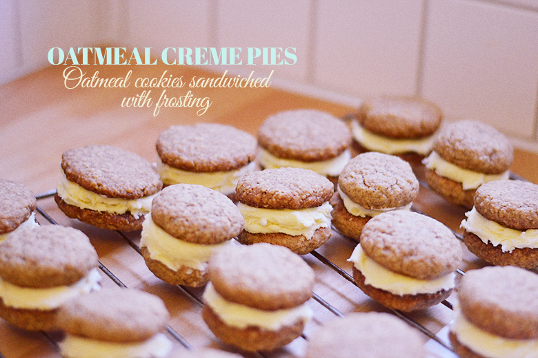 Oatmeal Creme pies / bananabloom.com #baking #cookies #sweets #oatmealcremepie