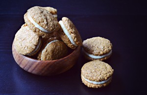 Vegan Oatmeal Creme Pies | http://BananaBloom.com