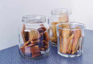 Chewy Caramel Cookies | http://BananaBloom.com #chewycaramelcookies #cookies #vegan #sirapskakor #plantbased