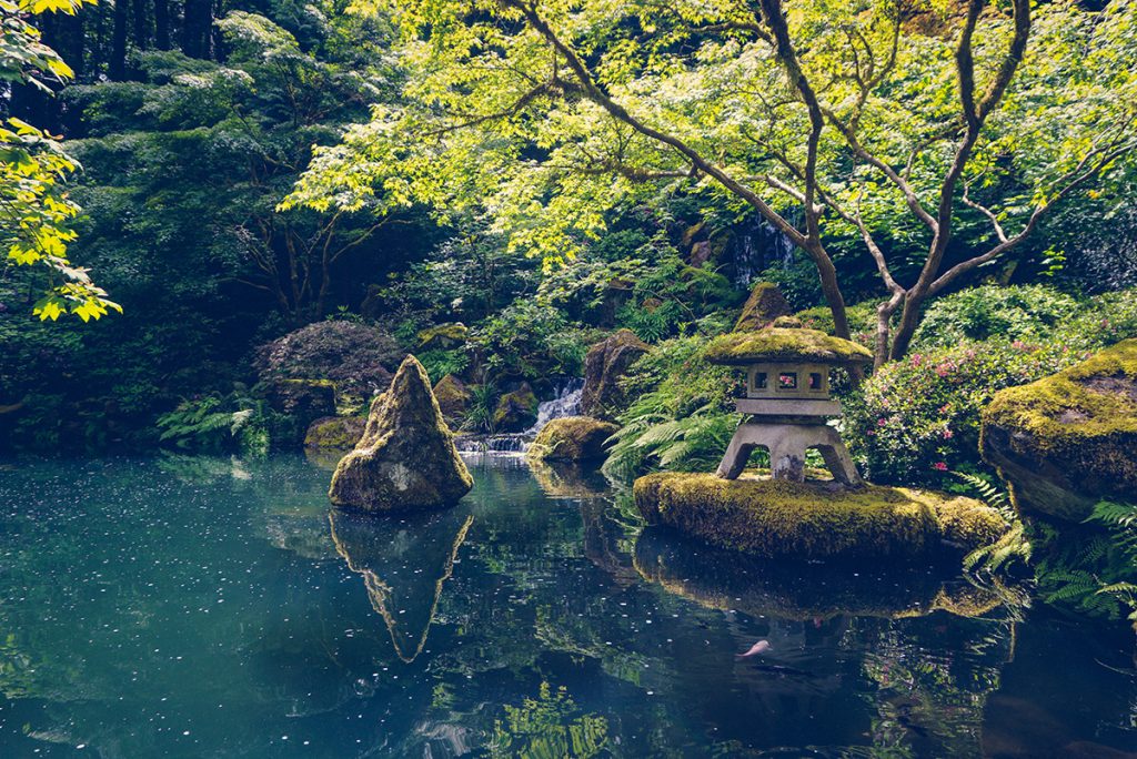 A walk through Portland Japanese Garden | BananaBloom.com