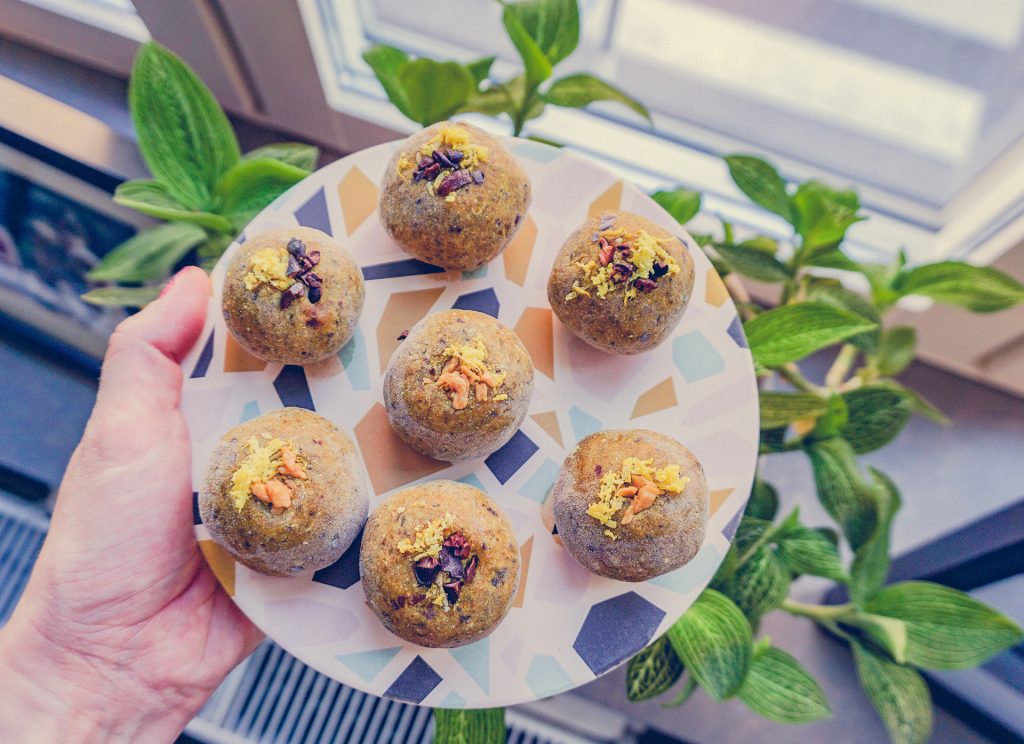 Golden Mylk Bliss Balls | http://BananaBloom.com